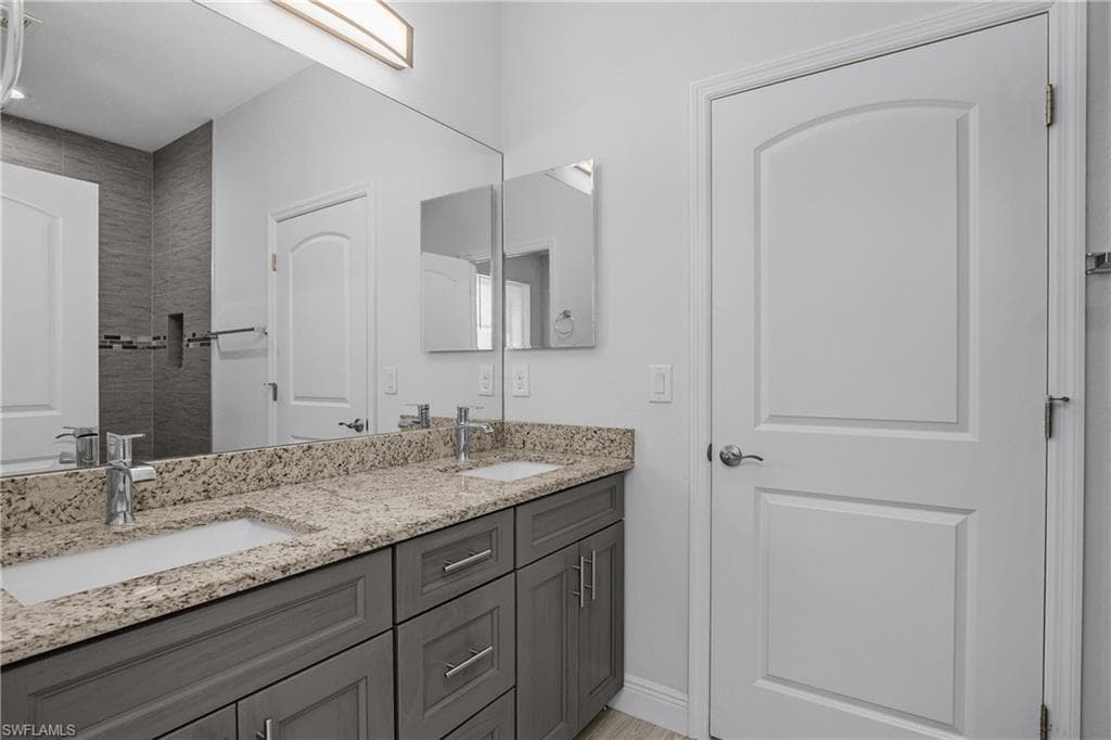 4575 Catalina LN-30