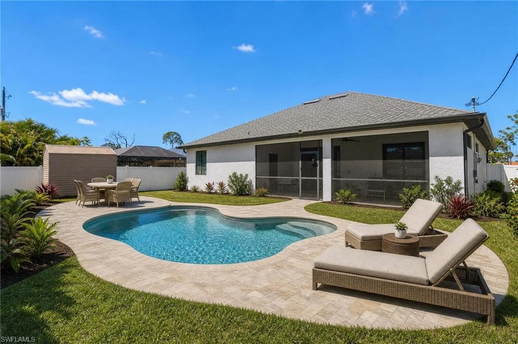 4575 Catalina LN-4