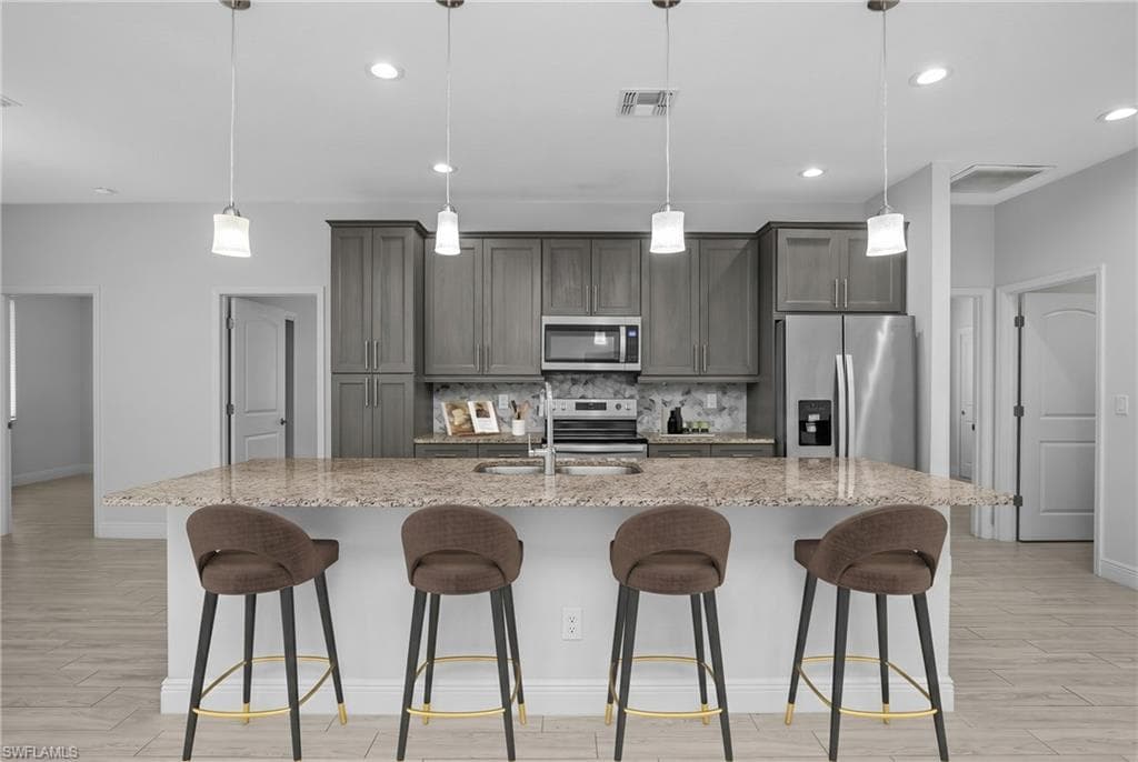 4575 Catalina LN-7
