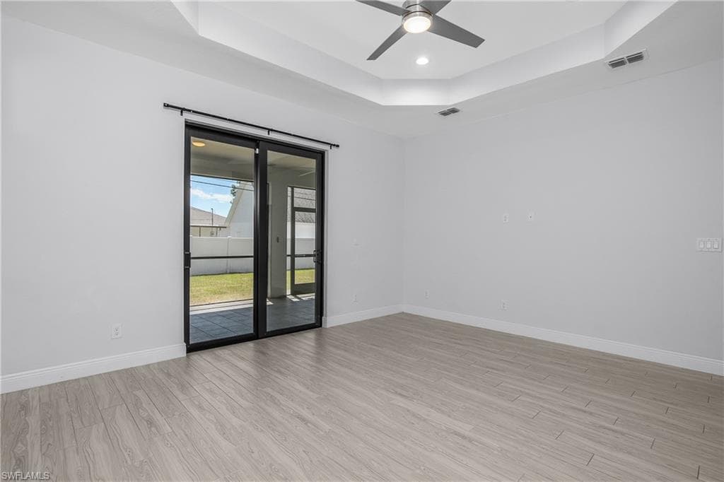 4575 Catalina LN-23