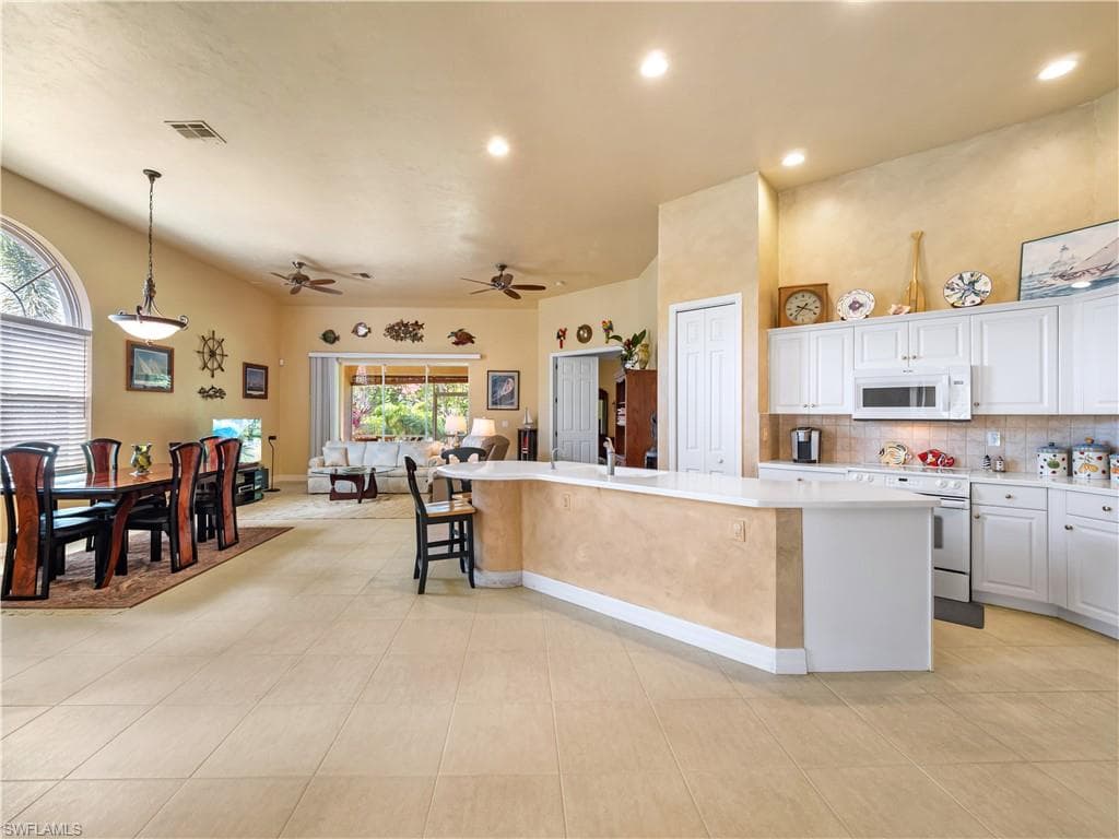 15220 Cape Sable LN-9