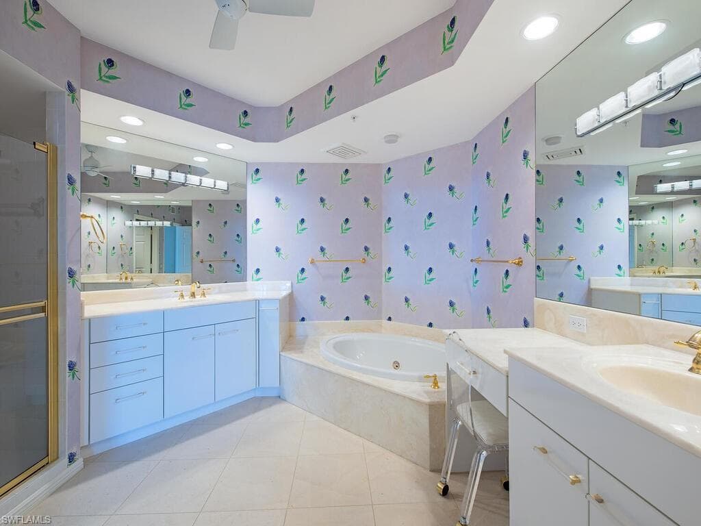 7225 Pelican Bay BLVD 1703-17