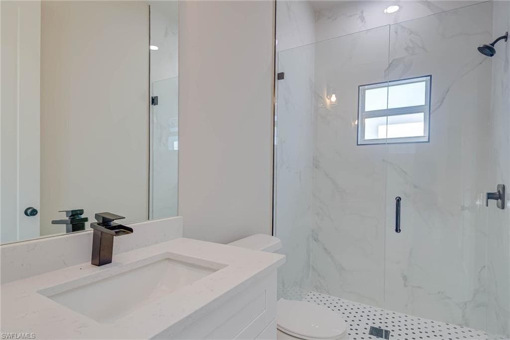 2023 Robert AVE-15
