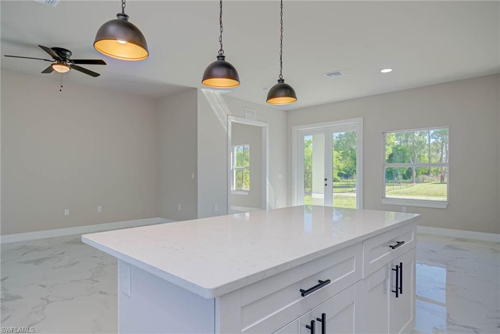 2023 Robert AVE-8