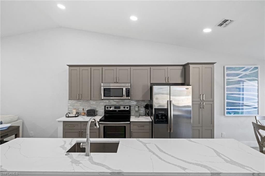 822 Gulf Pavilion DR 201-13