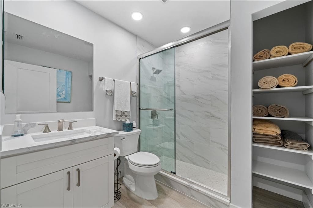 822 Gulf Pavilion DR 201-26