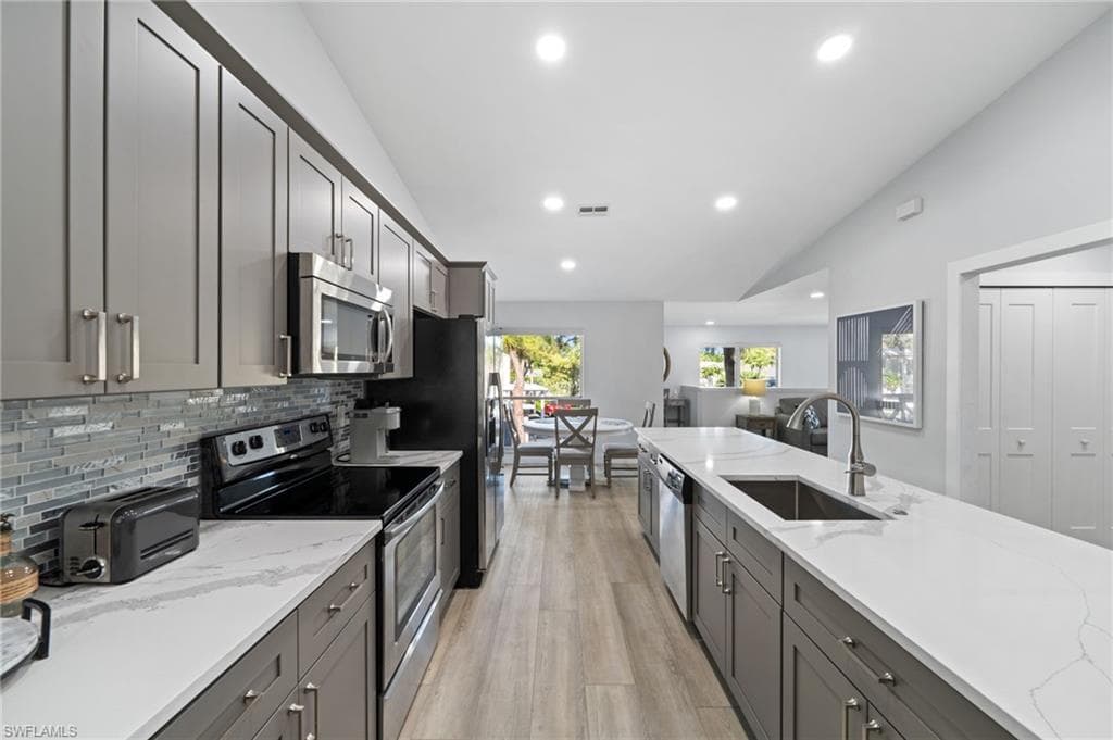 822 Gulf Pavilion DR 201-11