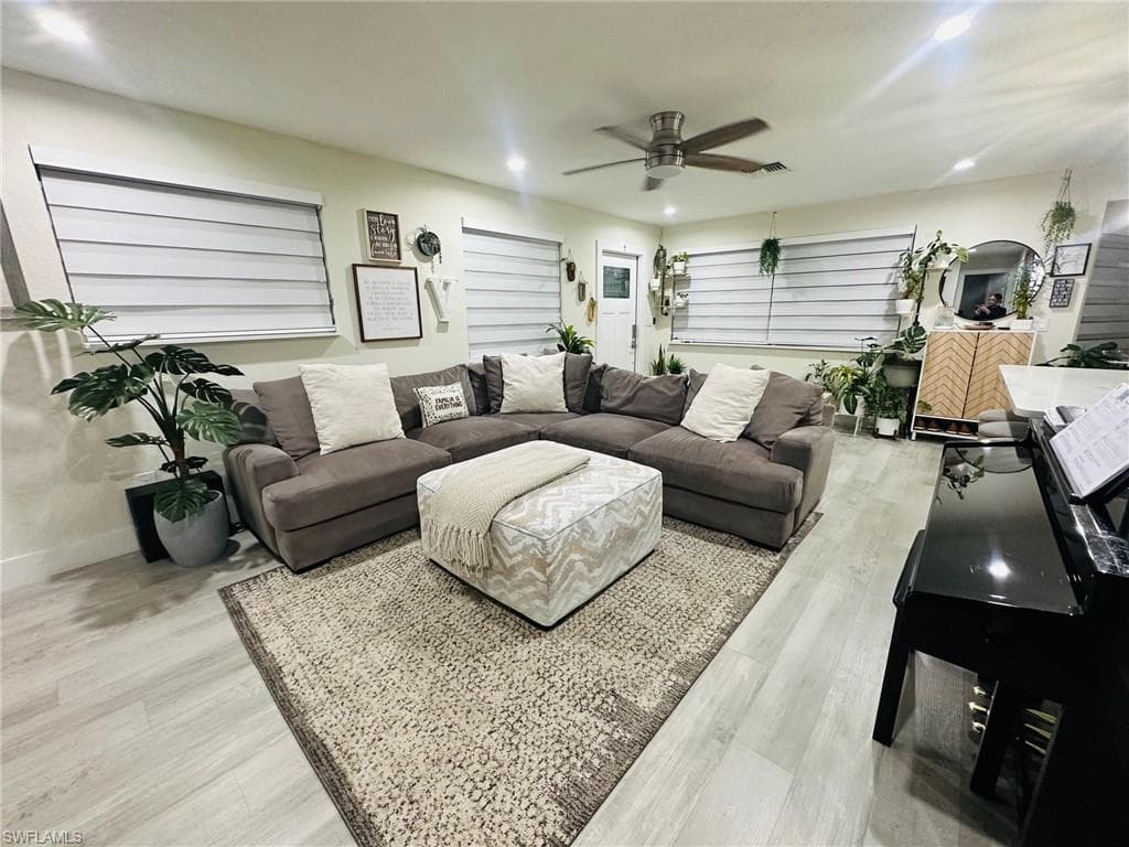 3323 Guilford CT-3