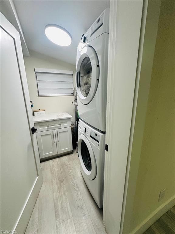 3323 Guilford CT-4