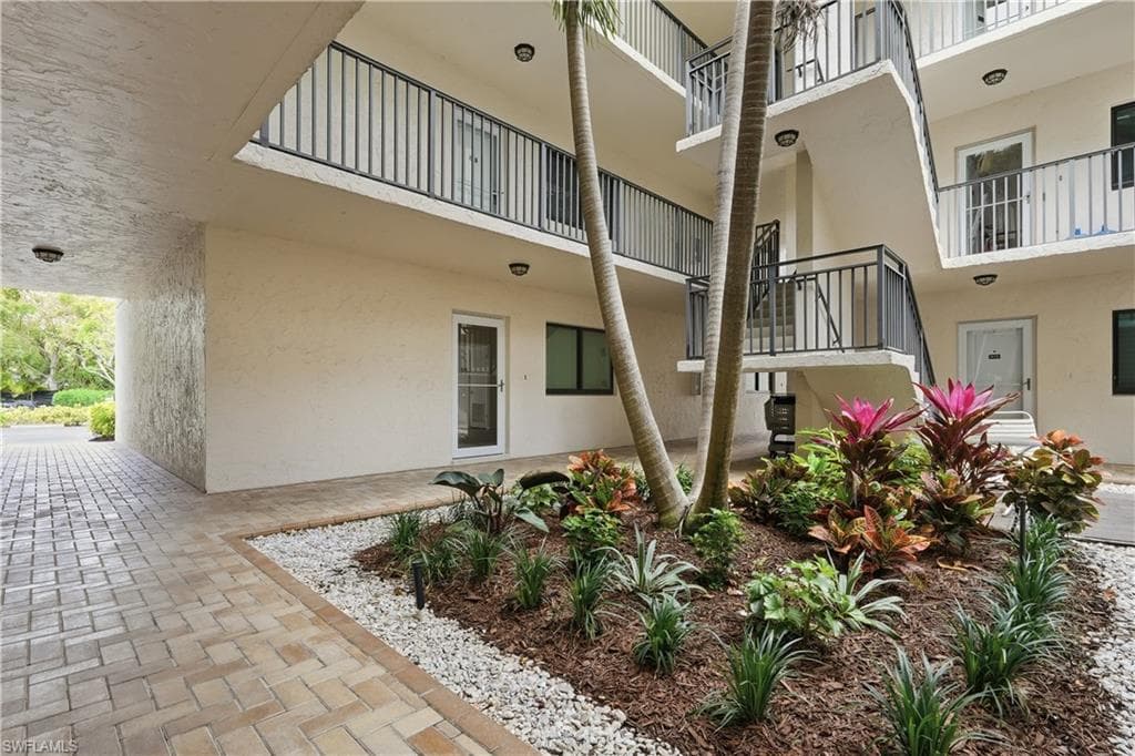 788 Park Shore DR A11-26