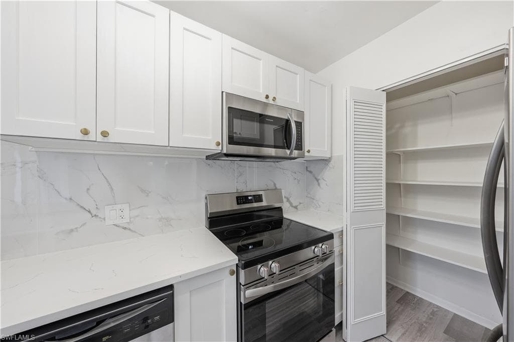 788 Park Shore DR A11-5
