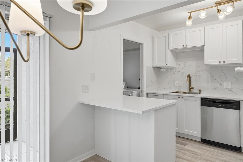 788 Park Shore DR A11-9