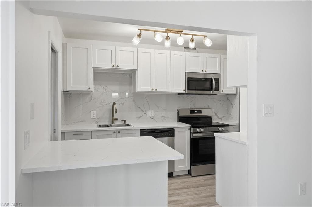 788 Park Shore DR A11-4