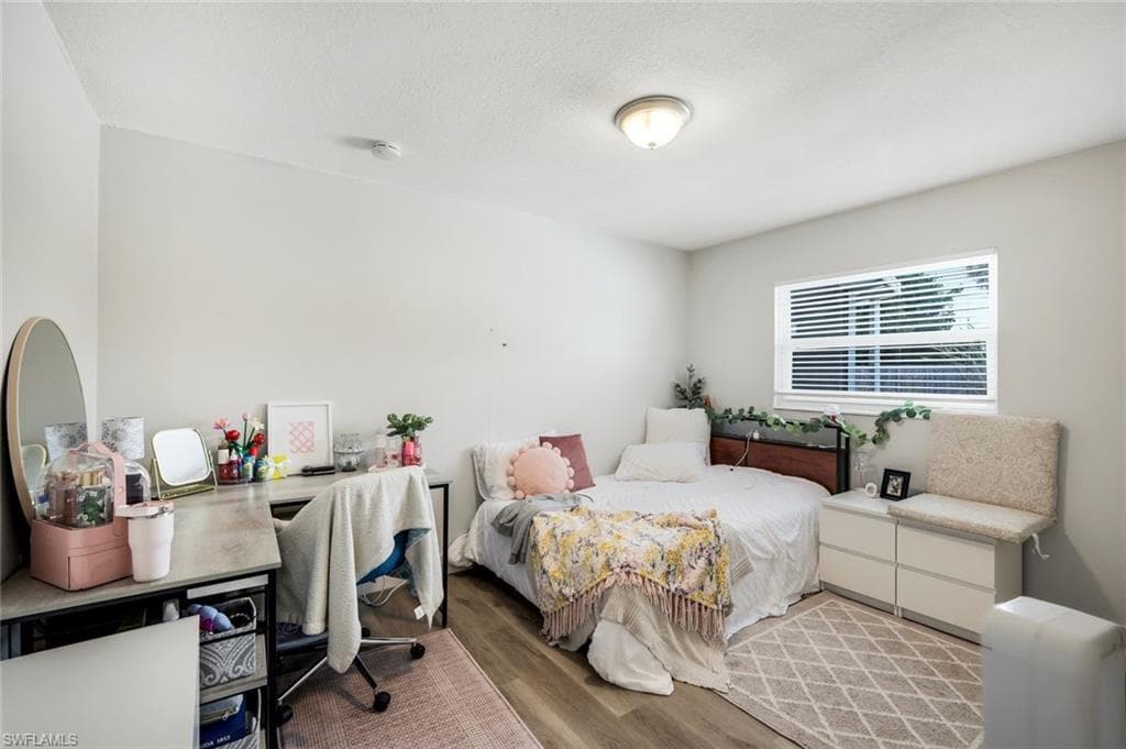 942 Narcissus ST-11