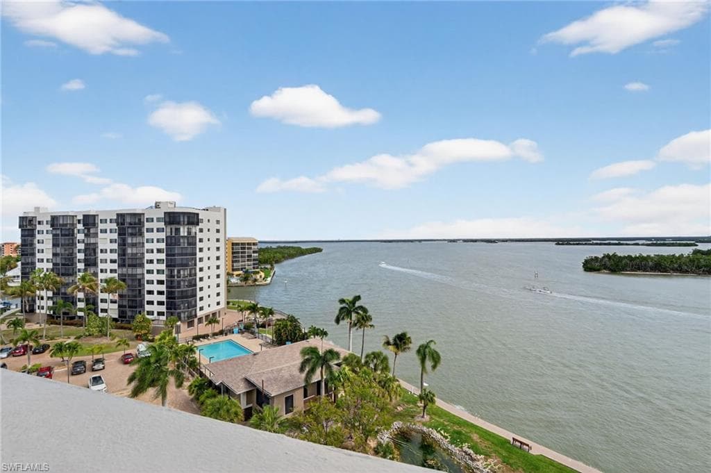 4263 Bay Beach LN 815-42