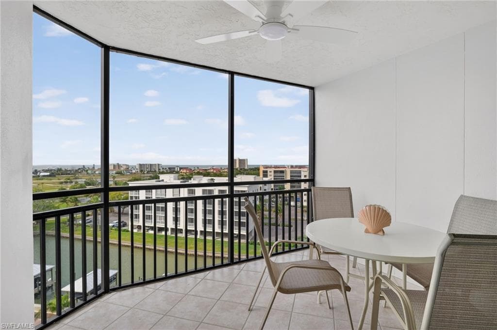 4263 Bay Beach LN 815-33