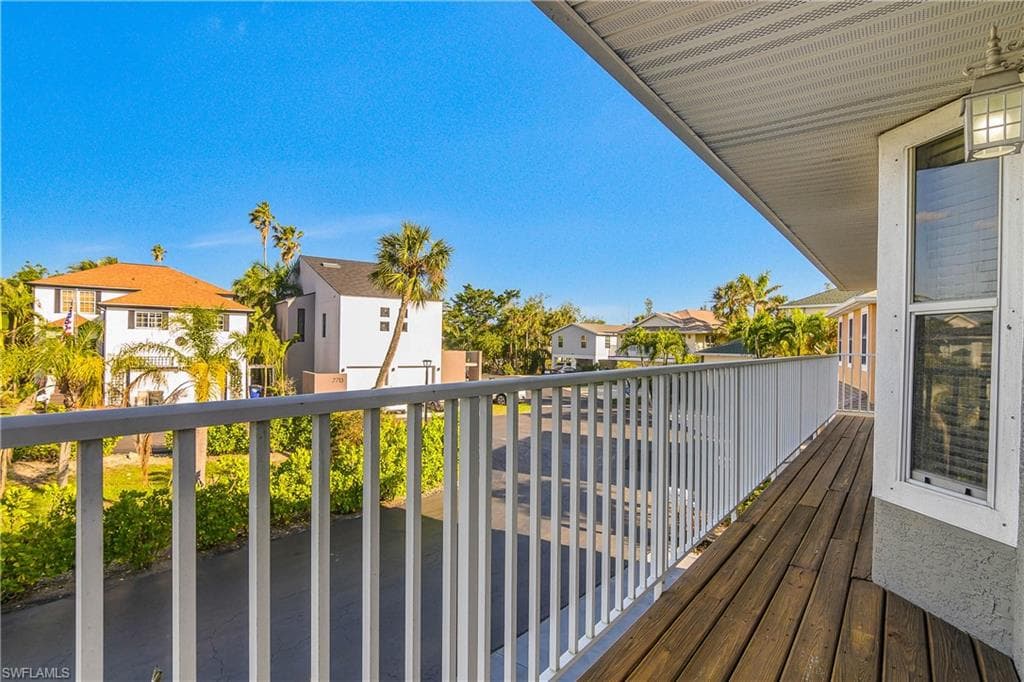 7749 Victoria Cove CT-32