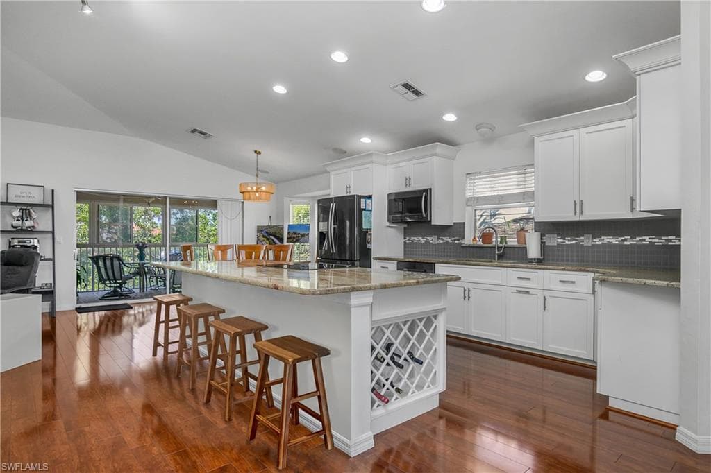 7749 Victoria Cove CT-8