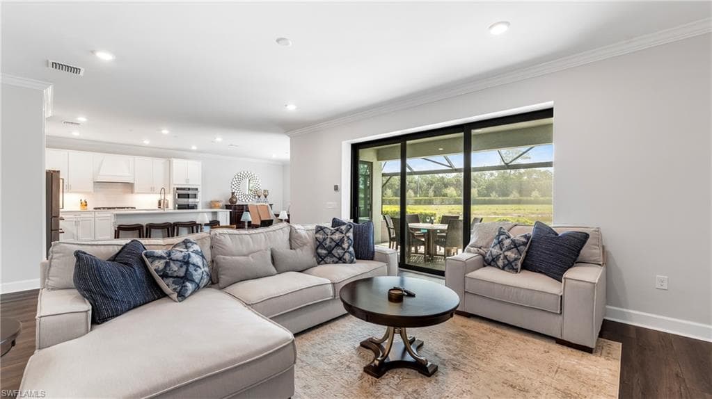 10428 Ventana LN-11