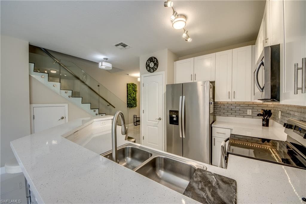 8531 Athena CT-5
