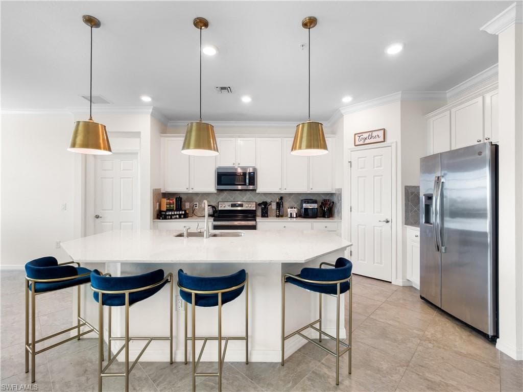 11785 Grand Belvedere WAY 202-8
