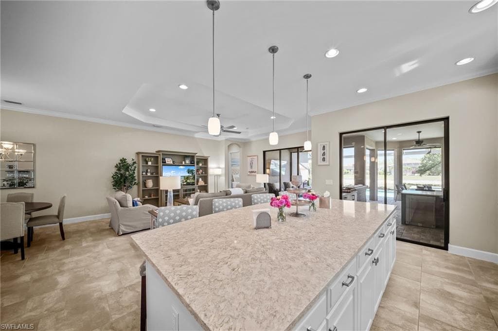 9361 Terresina DR-12