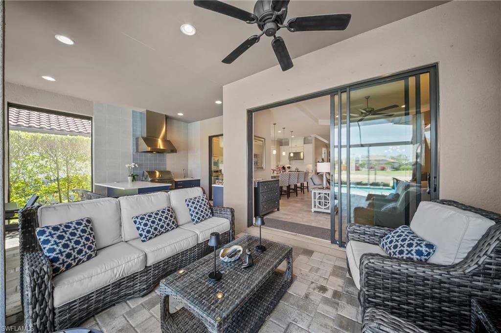 9361 Terresina DR-24