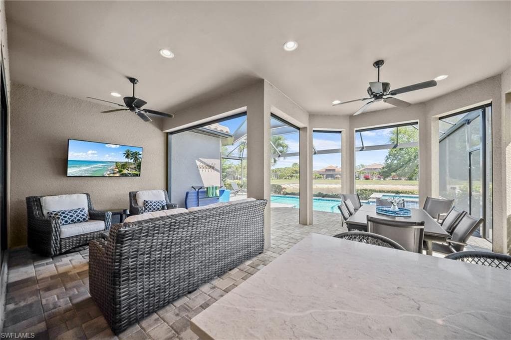 9361 Terresina DR-28