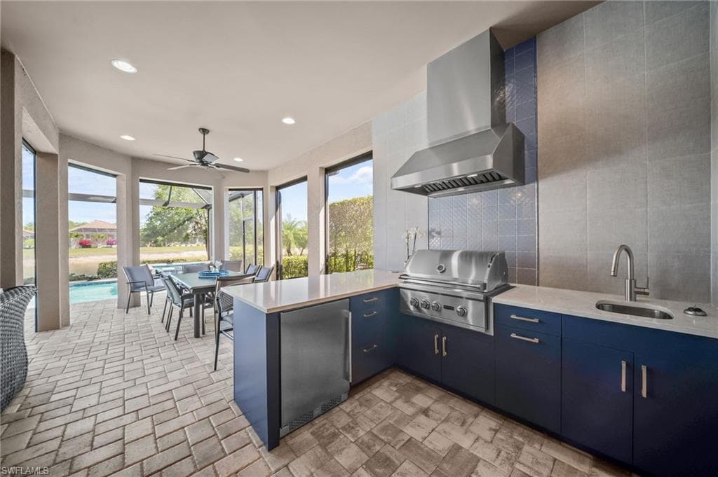 9361 Terresina DR-27