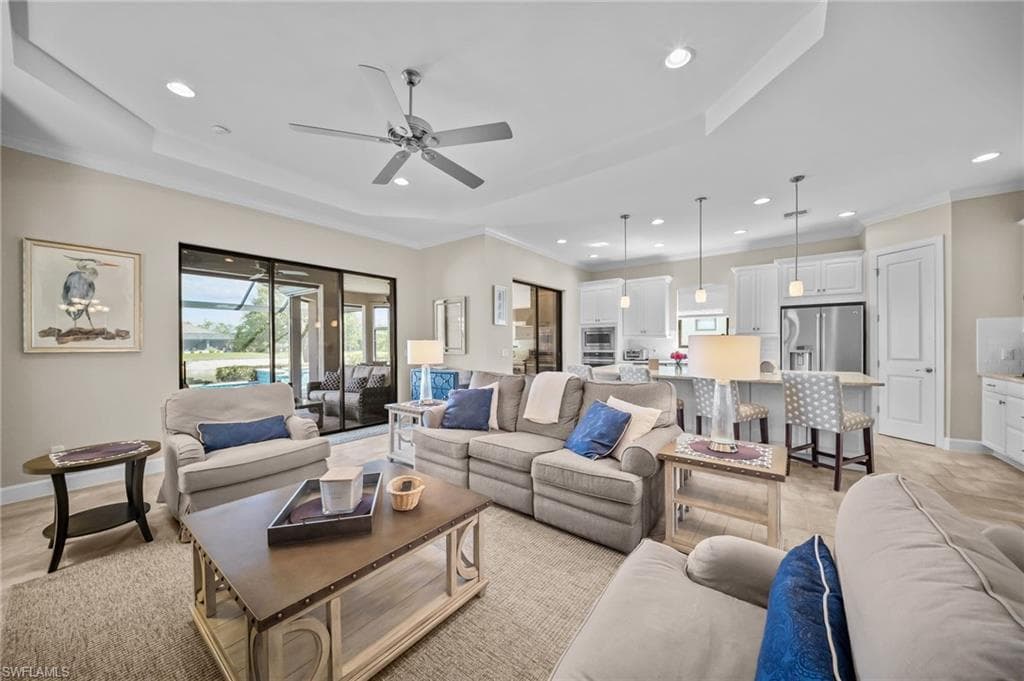9361 Terresina DR-4