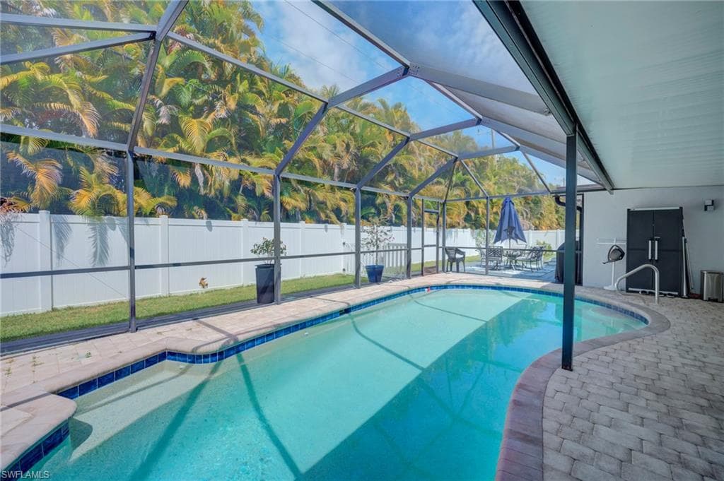 1089 N Town And River DR-27