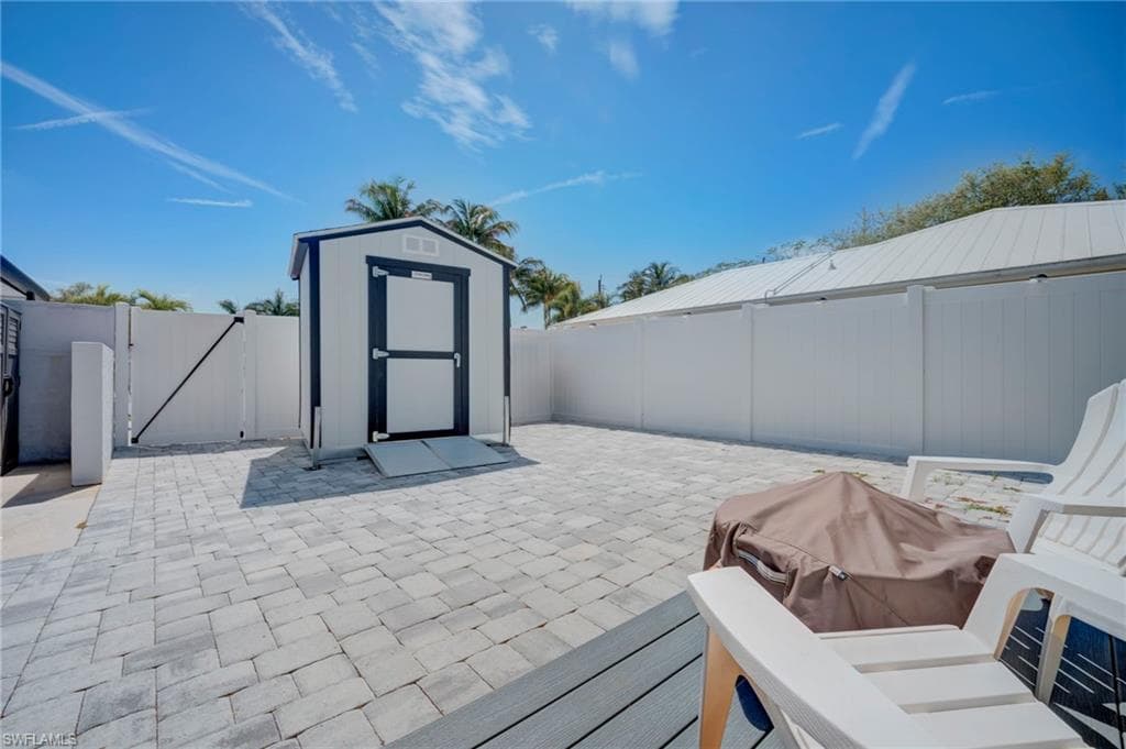 1089 N Town And River DR-28