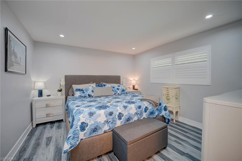 1089 N Town And River DR-15