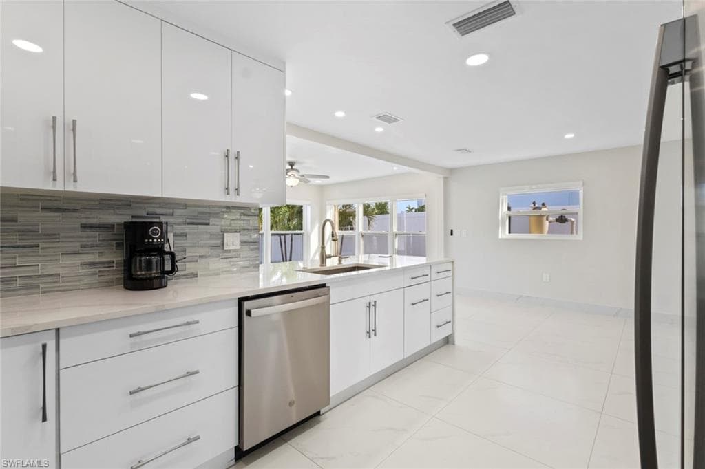 107 Albatross ST-12