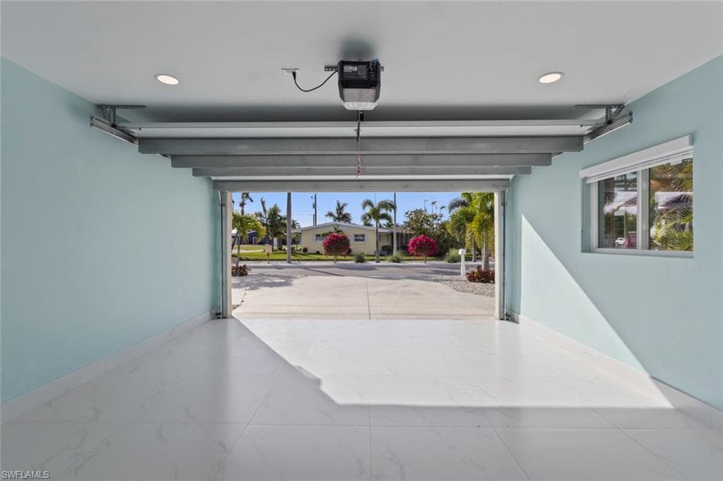 107 Albatross ST-24