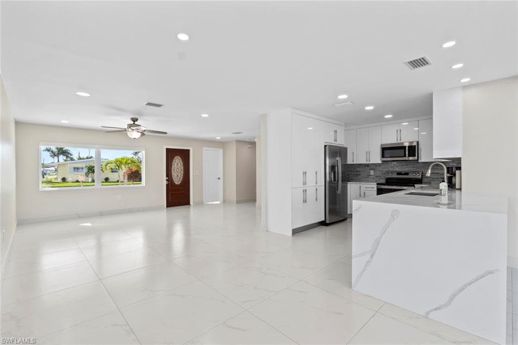 107 Albatross ST-14