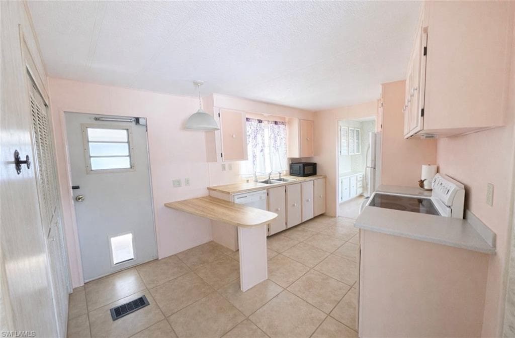 26110 Princess LN-5