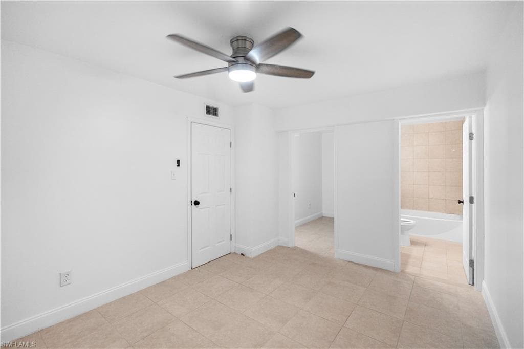 48 Victoria DR-19