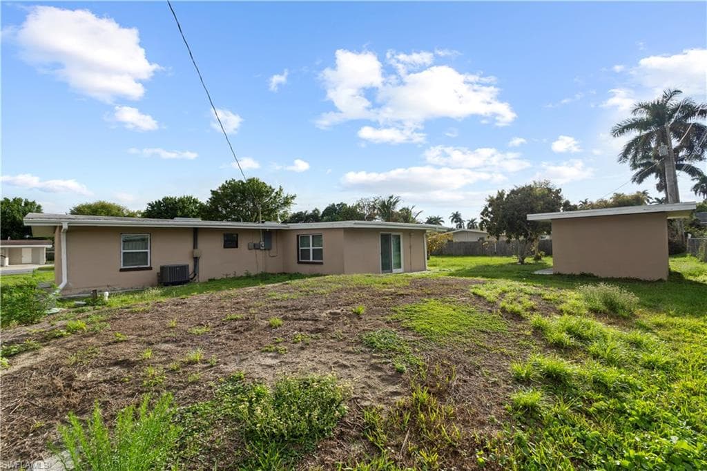 48 Victoria DR-44