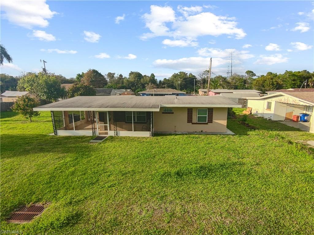 48 Victoria DR-39
