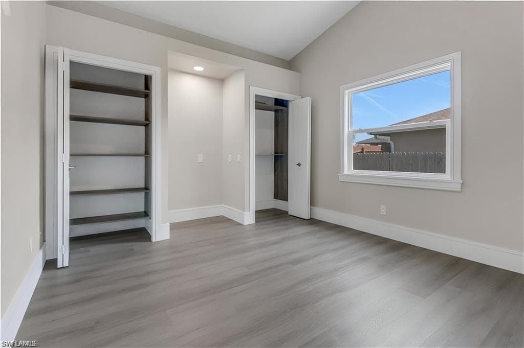 270 Madison DR-27