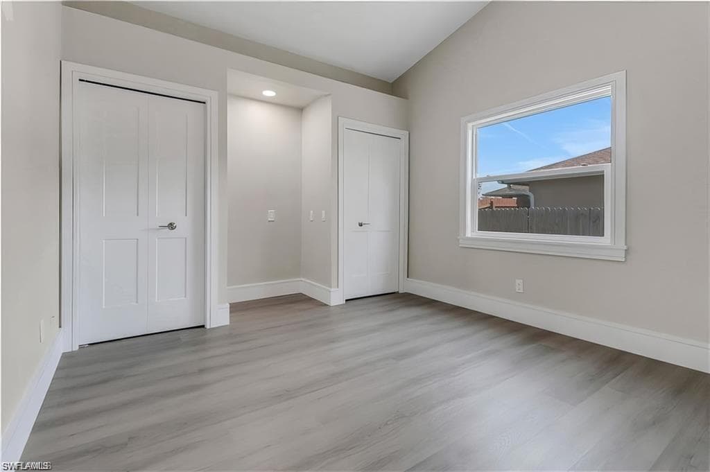 270 Madison DR-26