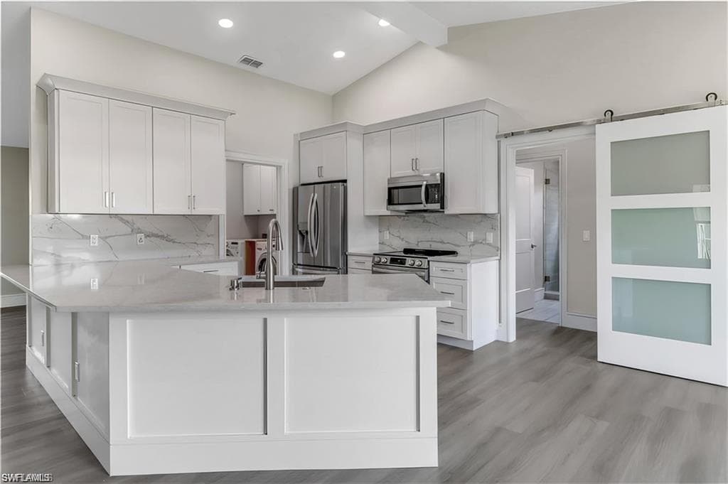 270 Madison DR-10