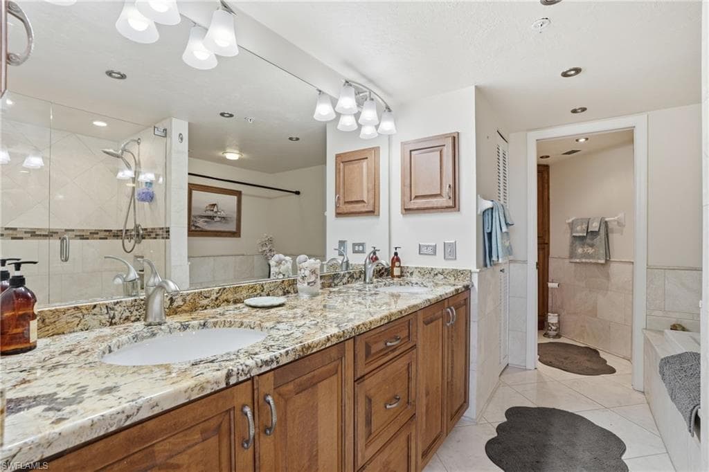 4745 Estero BLVD 304-25