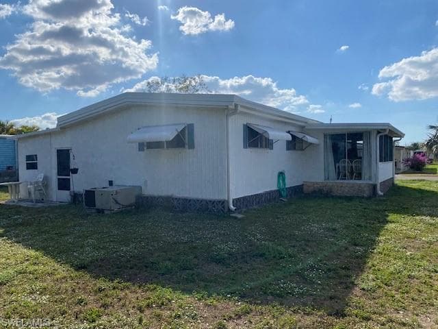 2738 Indianwood DR-6