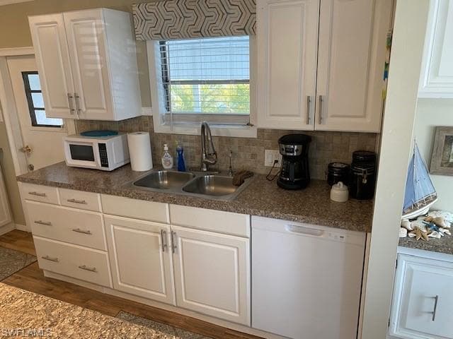 2738 Indianwood DR-14