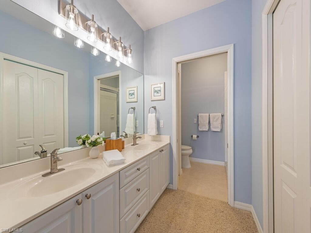 2880 Cypress Trace CIR 202-9