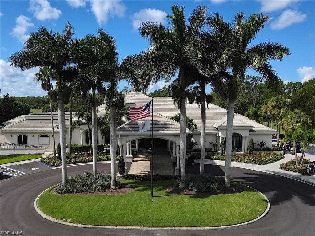 2880 Cypress Trace CIR 202-18
