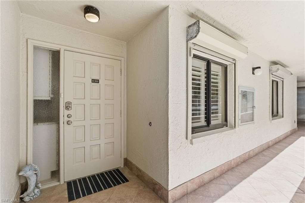 6660 Estero BLVD 502-31