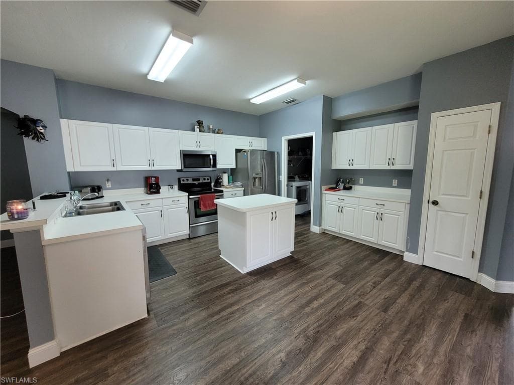 4409 Varsity Lakes DR-17
